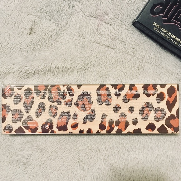 MAC Mischief Mink Eyeshadow Palette - Picture 6 of 6